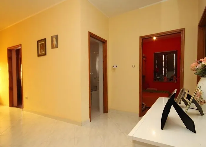 In With Sea View, Terrace, Air Conditioning, Wifi Kali