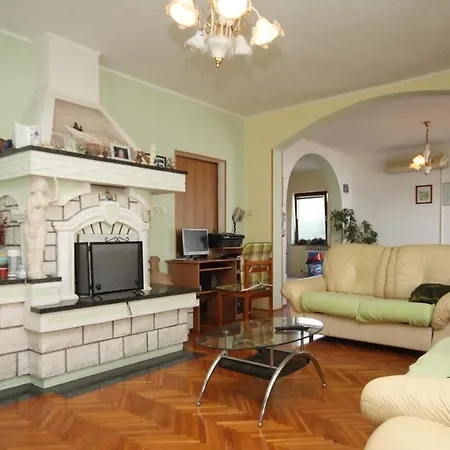 Lägenhet In With Sea View, Terrace, Air Conditioning, Wifi *