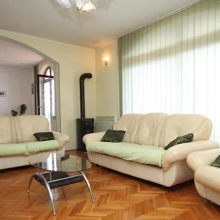 In With Sea View, Terrace, Air Conditioning, Wifi Kali