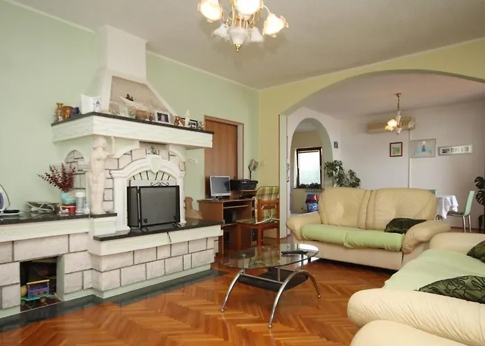 Apartman In With Sea View, Terrace, Air Conditioning, Wifi *